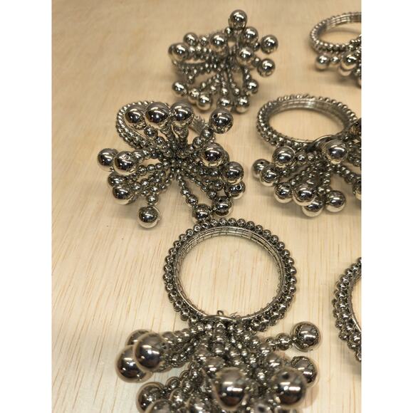 Pier 1 Imports Lot Of 8 Napkin Rings Holders Silver In Color - Picture 2 of 2